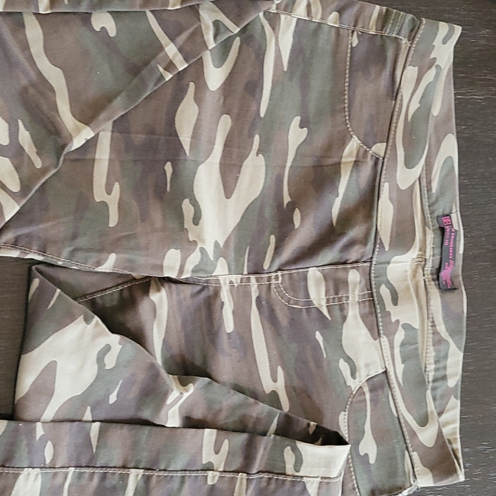 Camo Jeggings. Stretchy pants